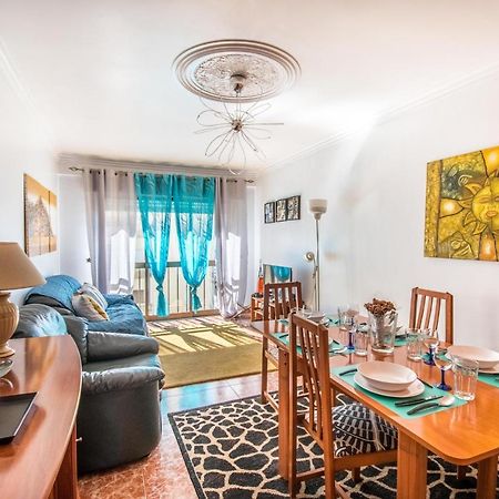 Apartamento Enjoy Lisbon Cascais Sintra 1200 Metres To Metro Blue Line Sintra Rail Line Free Parking Amadora Exterior foto