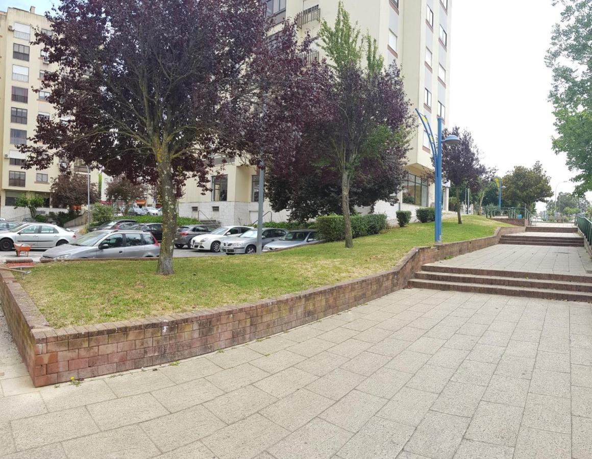 Apartamento Enjoy Lisbon Cascais Sintra 1200 Metres To Metro Blue Line Sintra Rail Line Free Parking Amadora Exterior foto