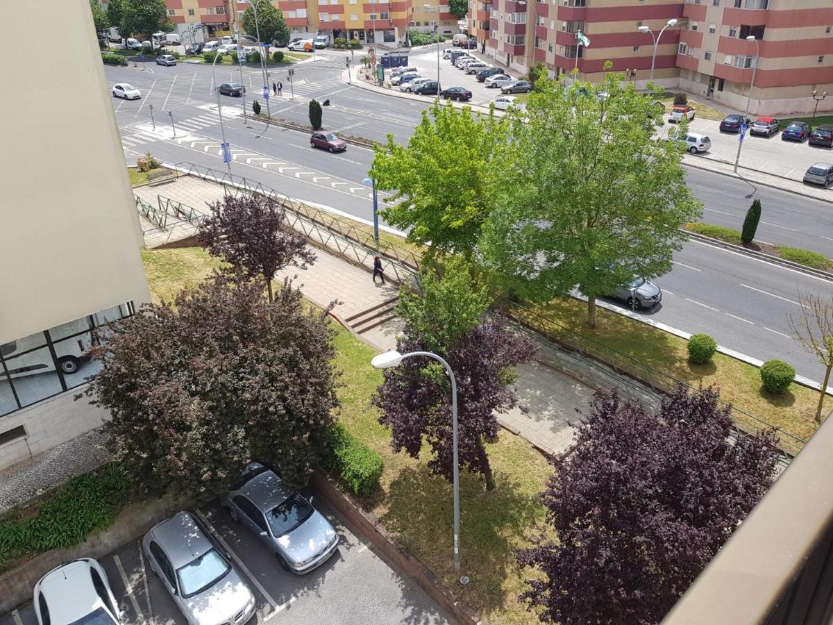 Apartamento Enjoy Lisbon Cascais Sintra 1200 Metres To Metro Blue Line Sintra Rail Line Free Parking Amadora Exterior foto