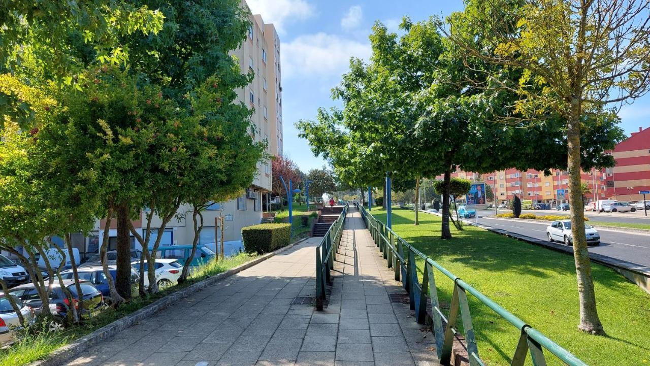 Apartamento Enjoy Lisbon Cascais Sintra 1200 Metres To Metro Blue Line Sintra Rail Line Free Parking Amadora Exterior foto