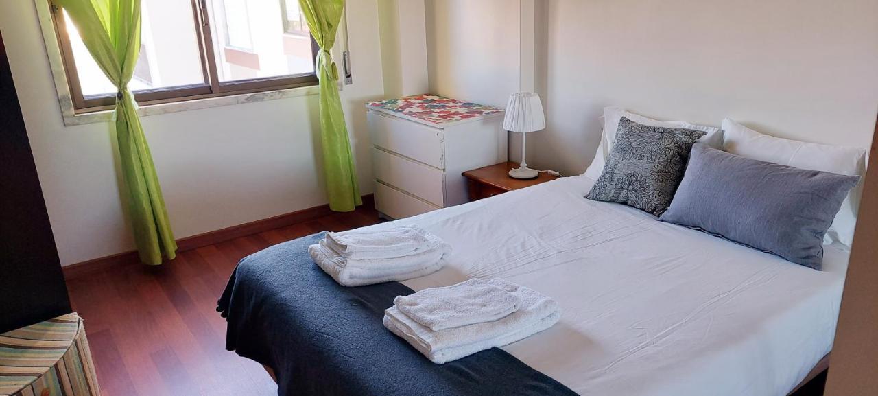 Apartamento Enjoy Lisbon Cascais Sintra 1200 Metres To Metro Blue Line Sintra Rail Line Free Parking Amadora Exterior foto