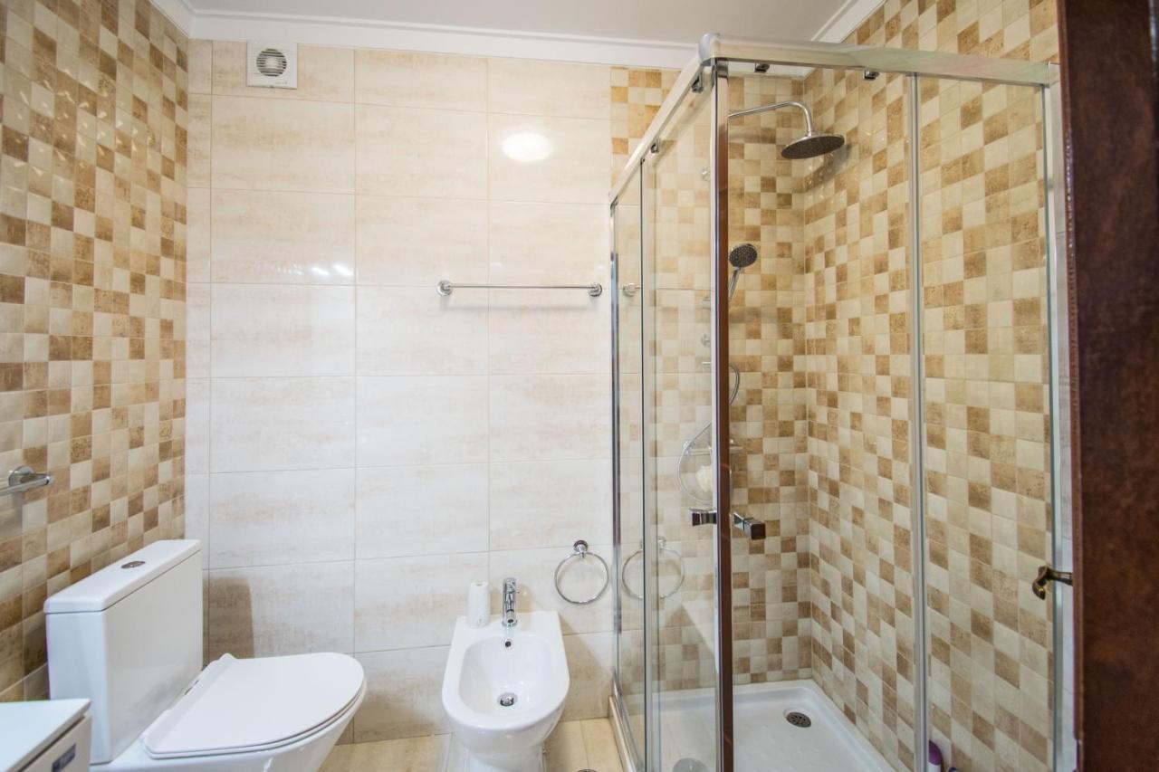 Apartamento Enjoy Lisbon Cascais Sintra 1200 Metres To Metro Blue Line Sintra Rail Line Free Parking Amadora Exterior foto
