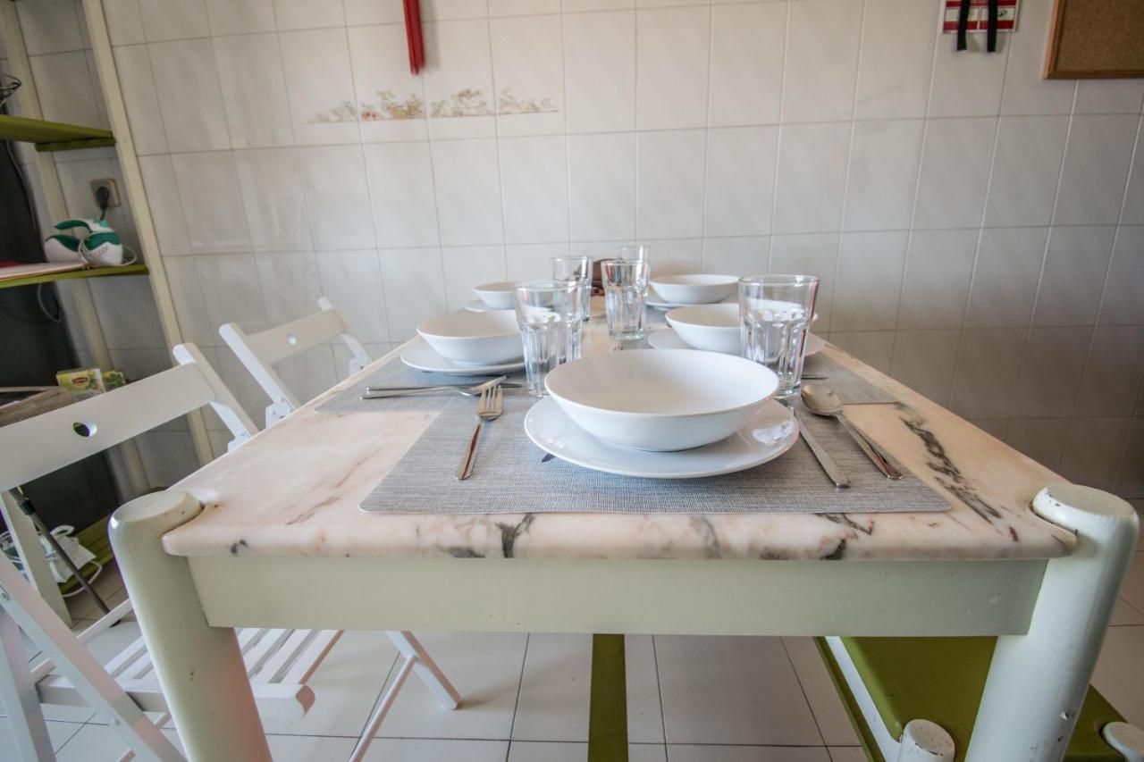 Apartamento Enjoy Lisbon Cascais Sintra 1200 Metres To Metro Blue Line Sintra Rail Line Free Parking Amadora Exterior foto